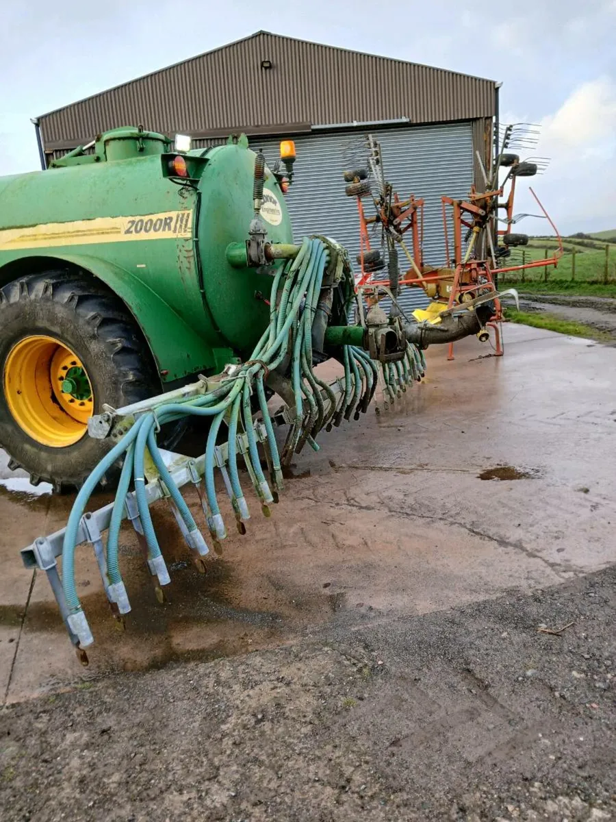 Conor trailing shoe - Image 1