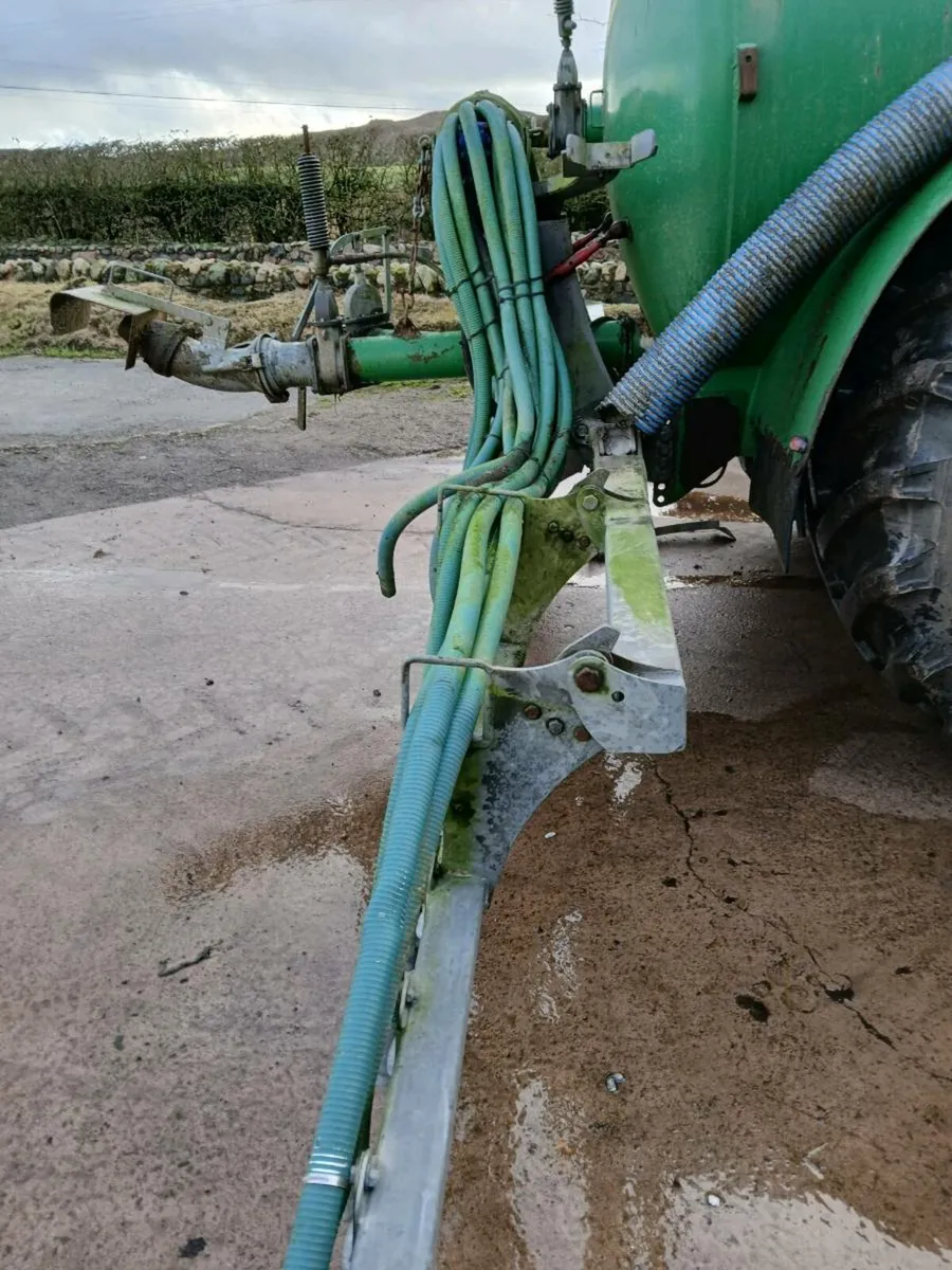 Conor trailing shoe - Image 2