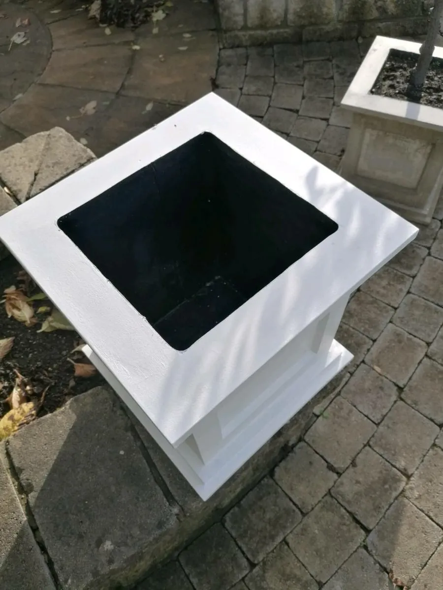Planters - Image 4