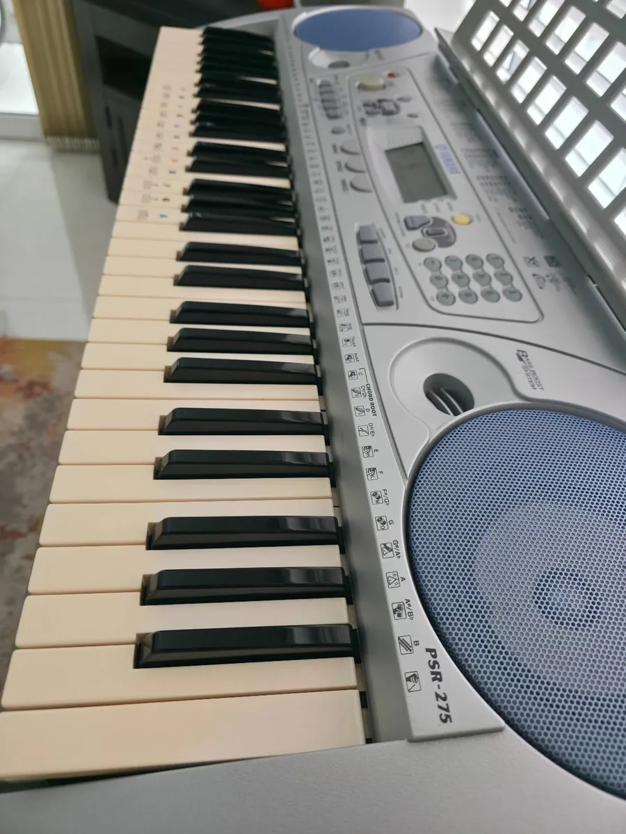 Yamaha Piano PSR-275 with Stand - Image 3