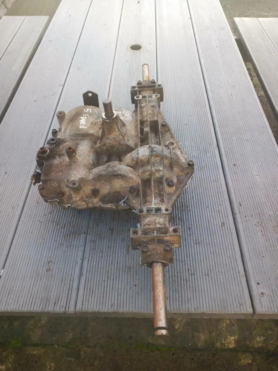 Castlegarden manual gearbox for sale - Image 2