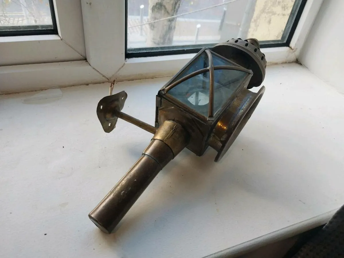 Vintage Brass Wall Lantern – Rustic Decorative Lig