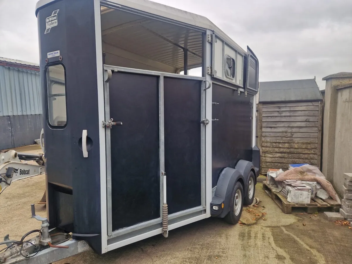 Horse trailer 511 - Image 3