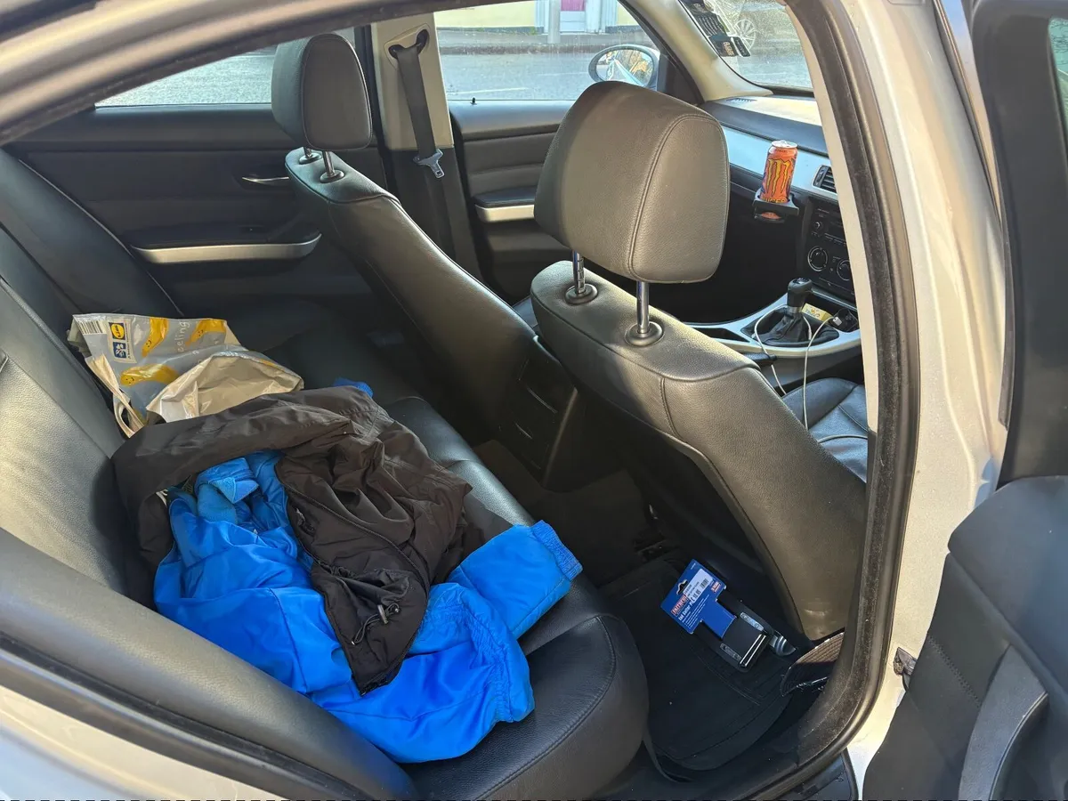 BMW 3-Series 2008 - Image 1