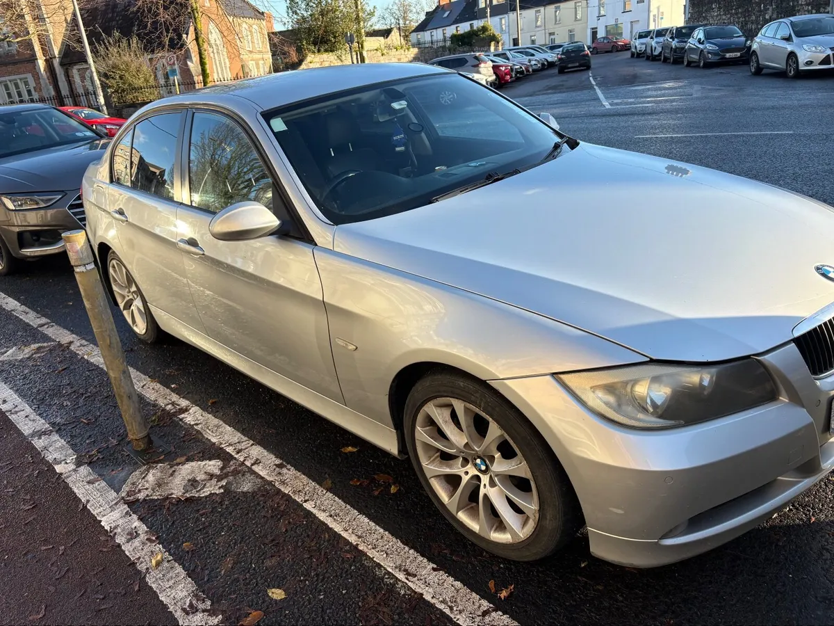 BMW 3-Series 2008 - Image 2