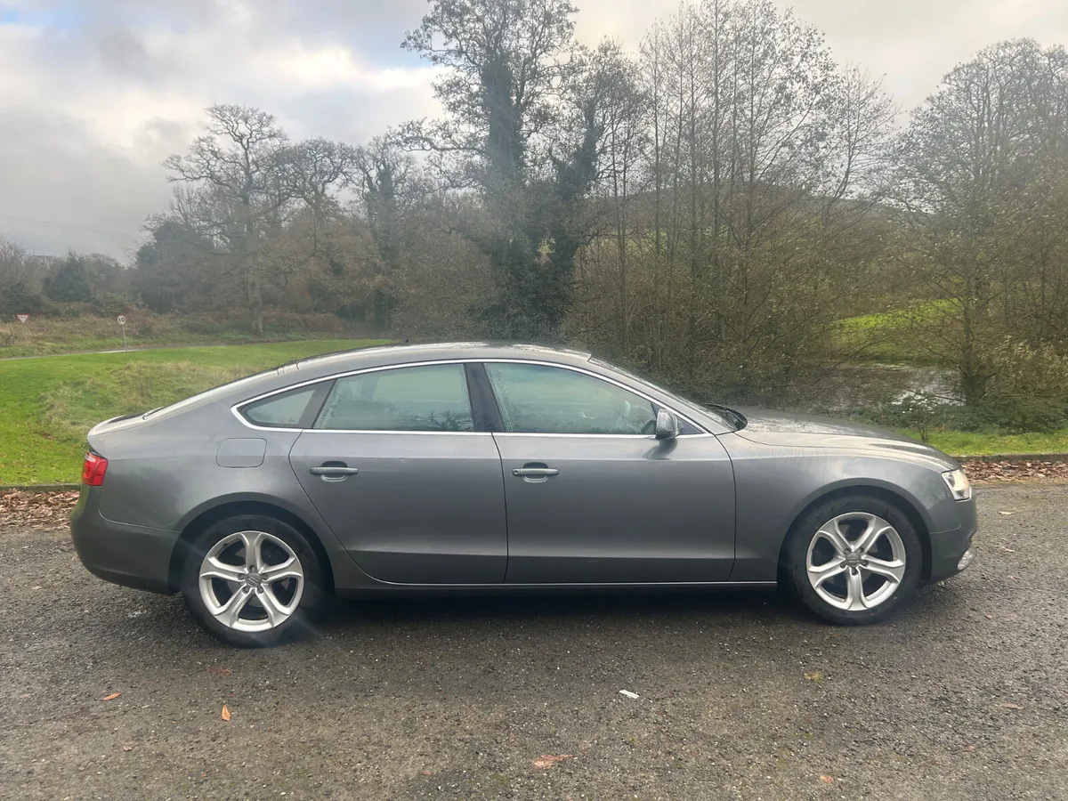 Audi A5 2013, service history - Image 3