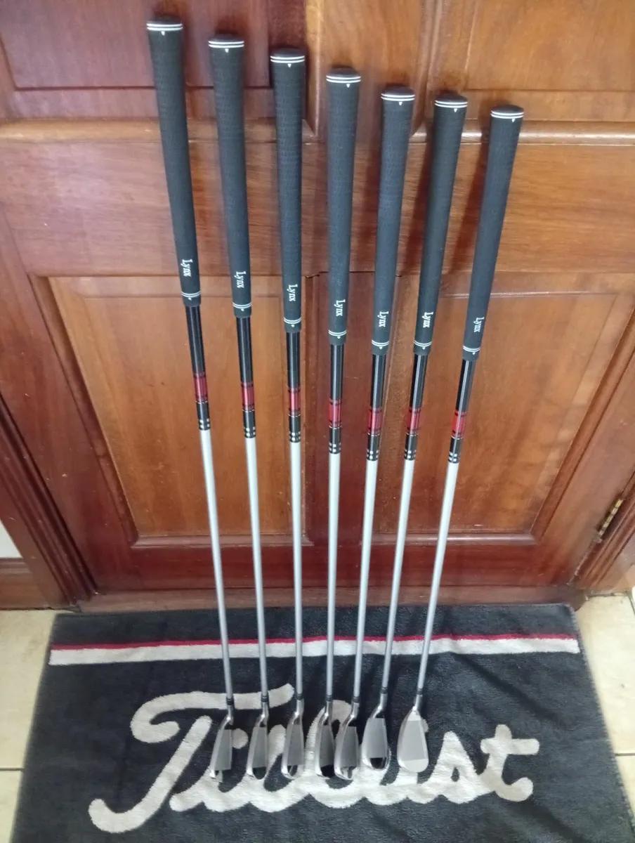 Lynx Parallax Graphite Irons NEW NEW NEW - Image 1