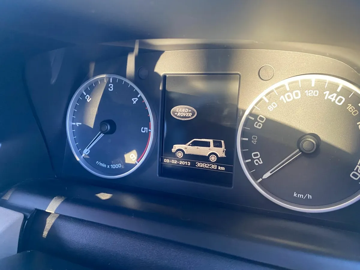 Land Rover Discovery 2016 - Image 3