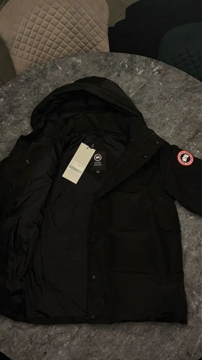 Canada Goose Wyndham Parka - Medium - Image 4