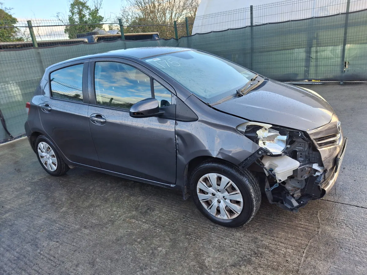 2012 Toyota Yaris 1.0 Petrol - Image 2