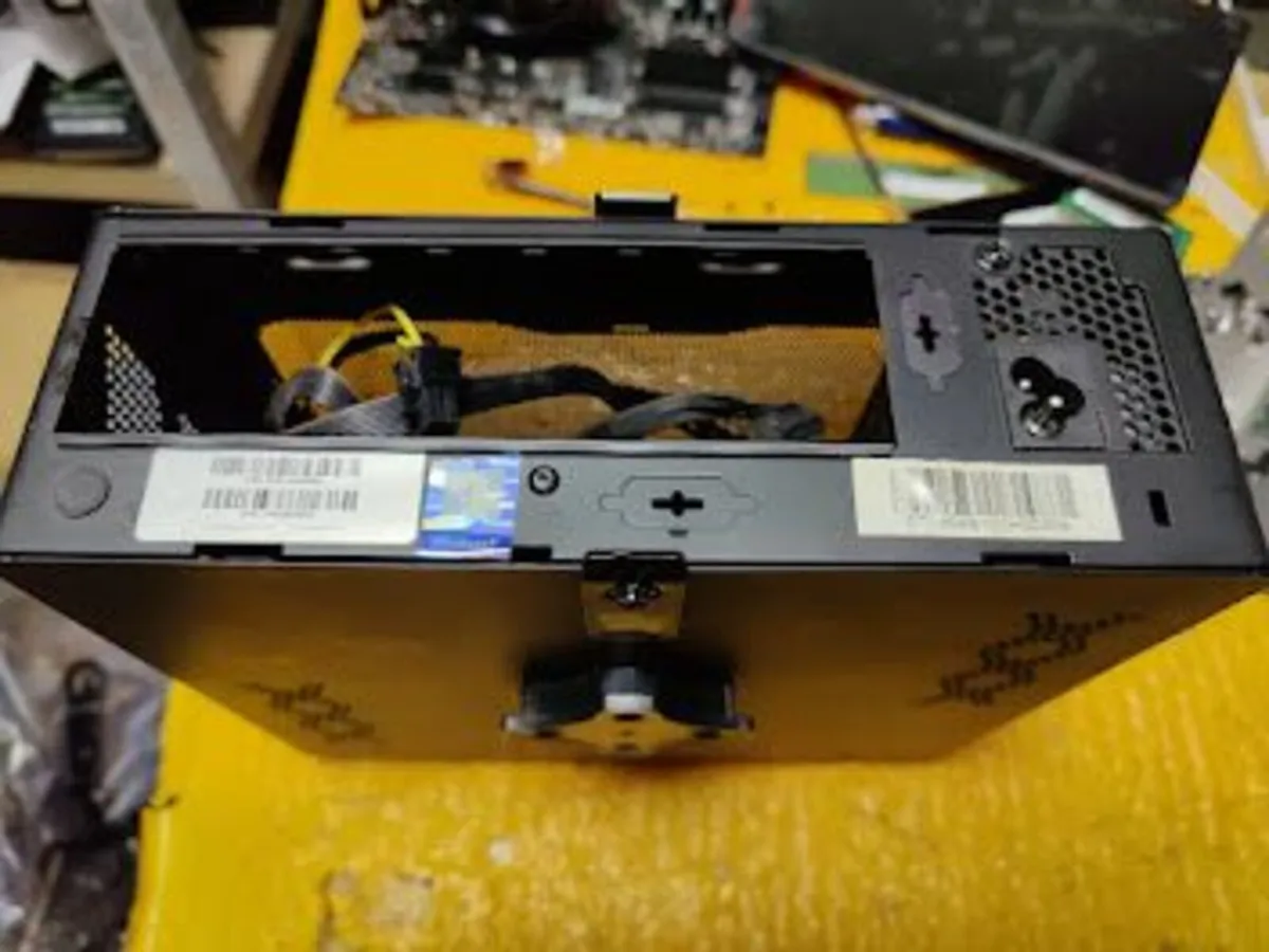 Mini ITX case and power supply - Image 4