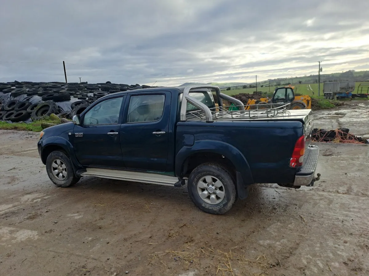 Toyota Hilux 2007 - Image 1