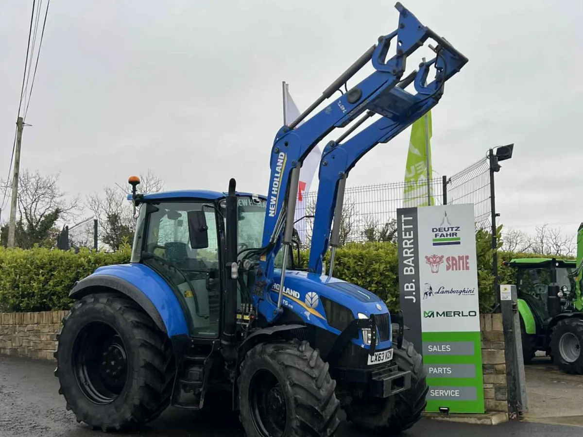 2014 New Holland T5.105 + LOADER - Image 3