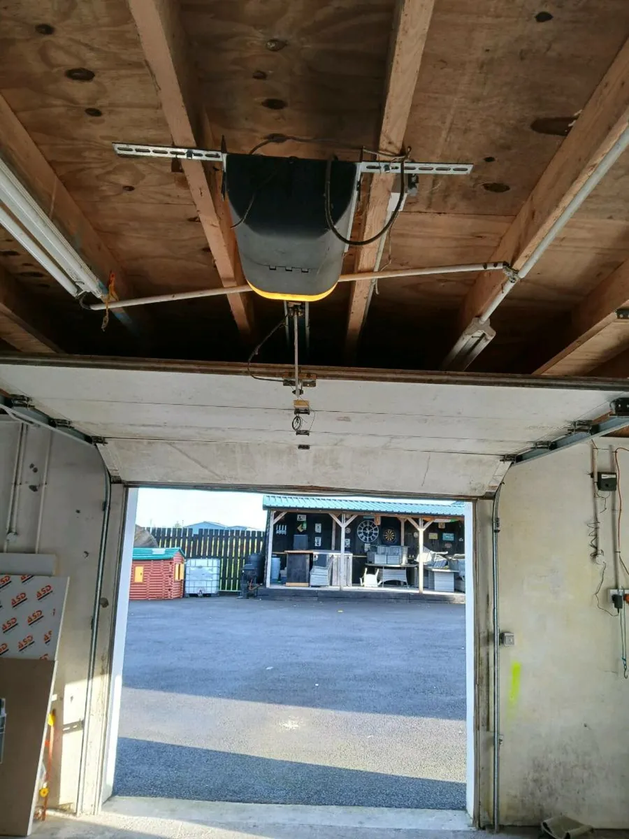 Garage door - Image 4