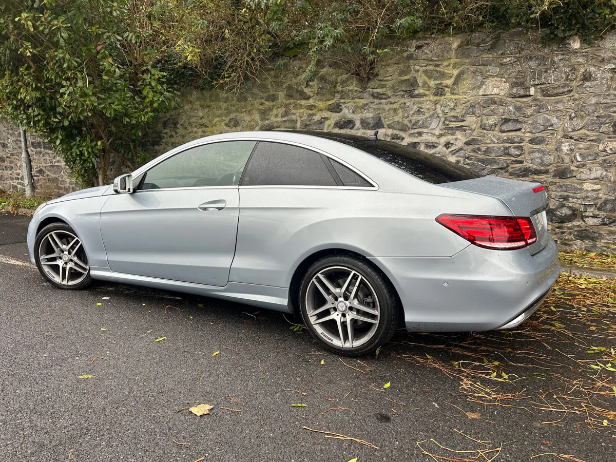 Mercedes-Benz E-Class 2015E220 BLUETEC AMG SPORT - Image 3