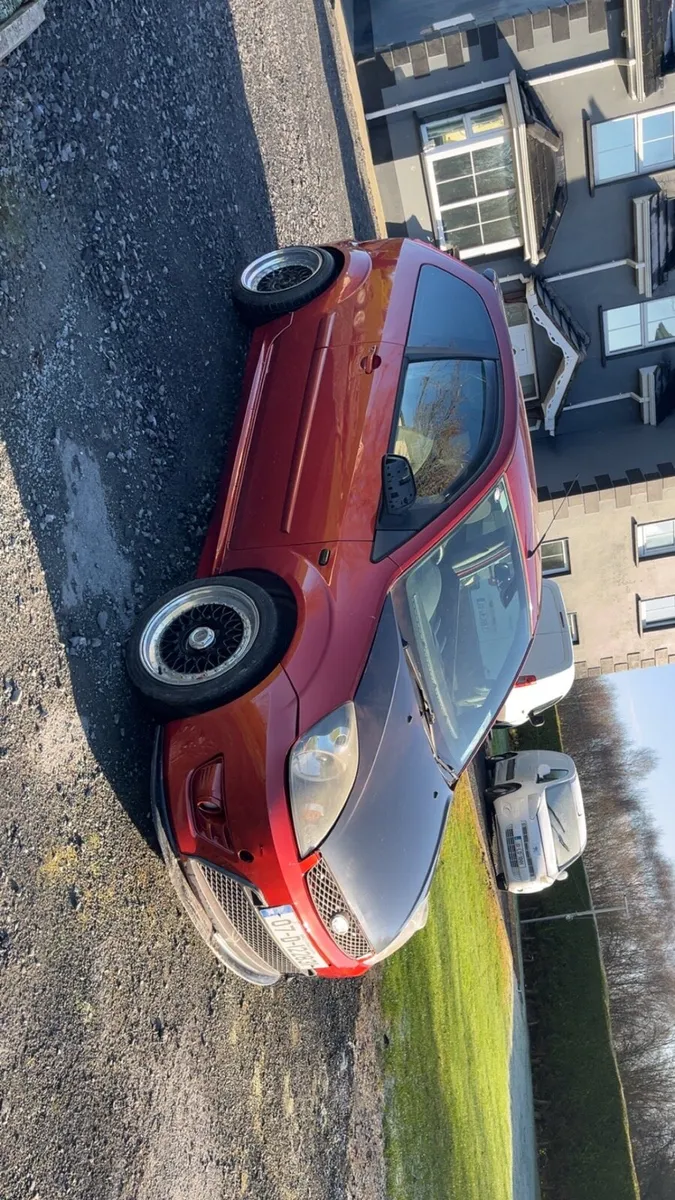 Ford fiesta - Image 4