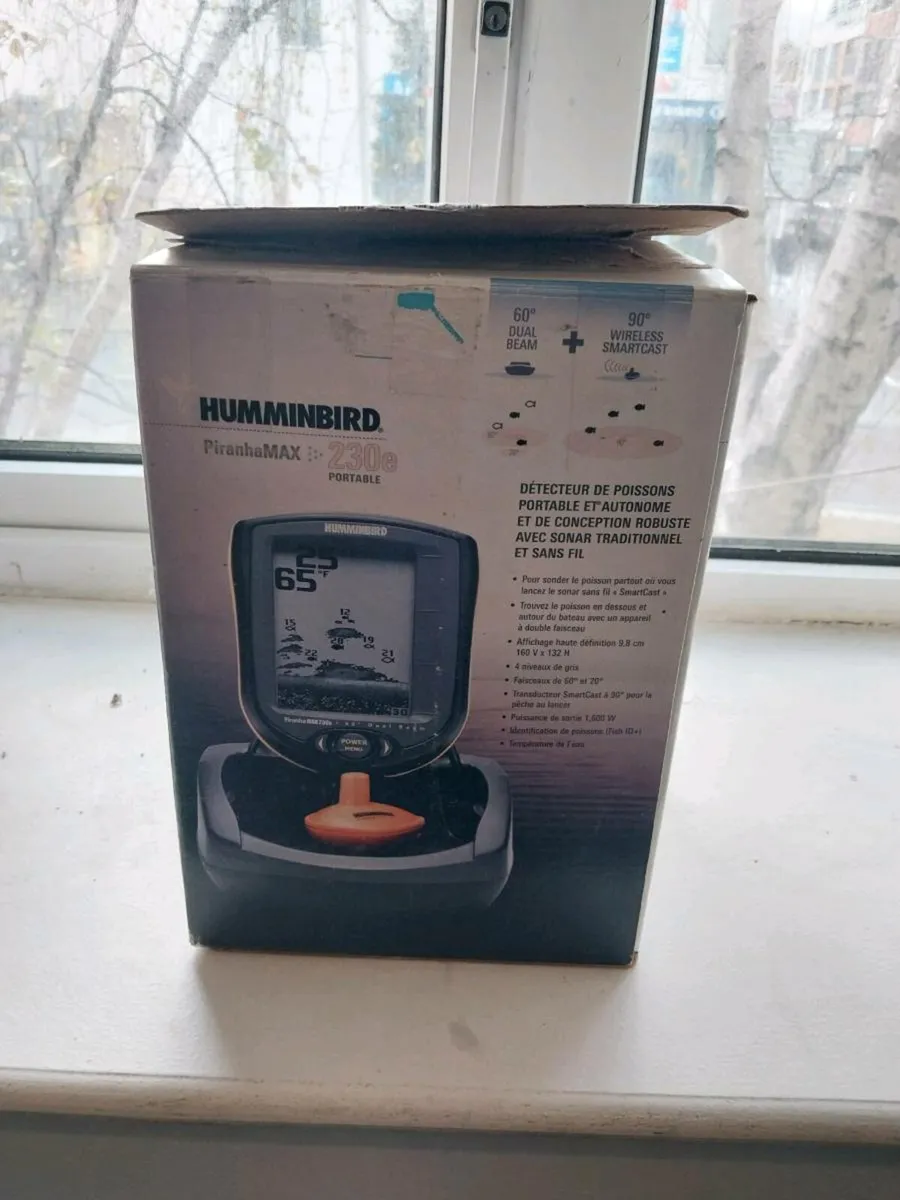 Humminbird PiranhaMAX 230e Portable Fish Finder - Image 1