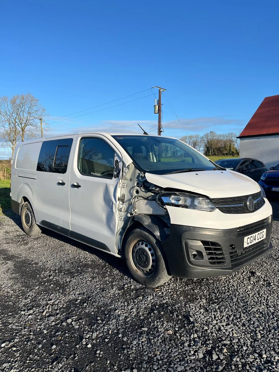 2022 Vivaro 9 Seater Crew - Image 1