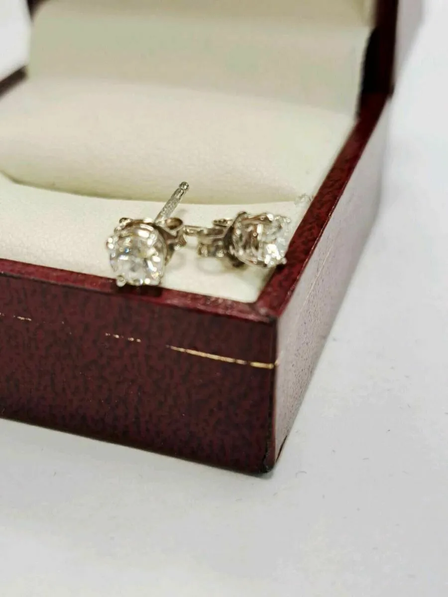 18K White Gold Diamond Earrings 18CT - Image 2