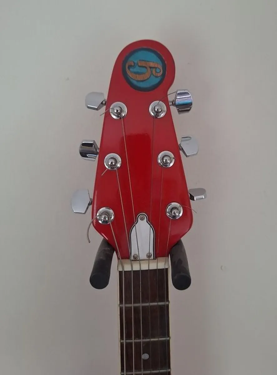 Electric guitar - Image 1