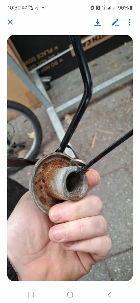 Lawnmower petrol parts or repair - Image 3