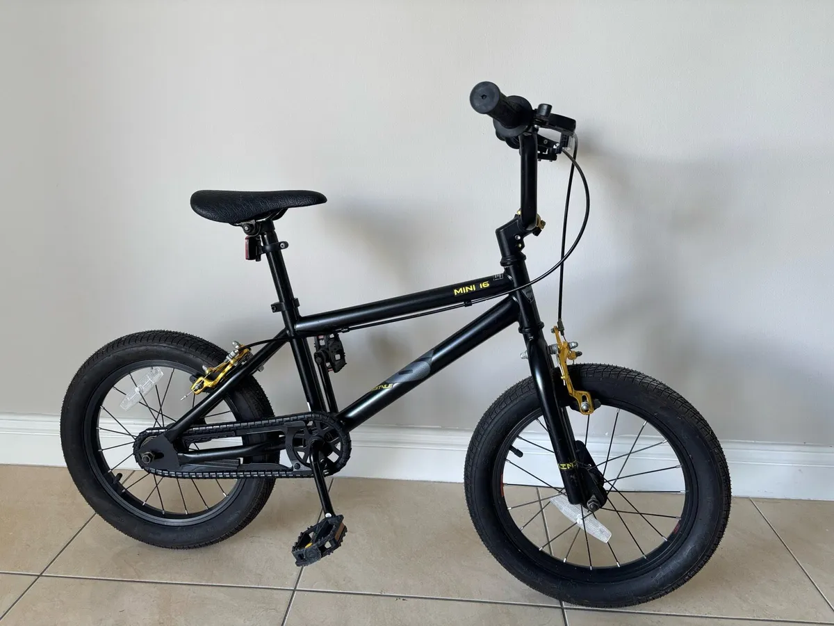 BMX Black 16 inch Wheel - Image 1