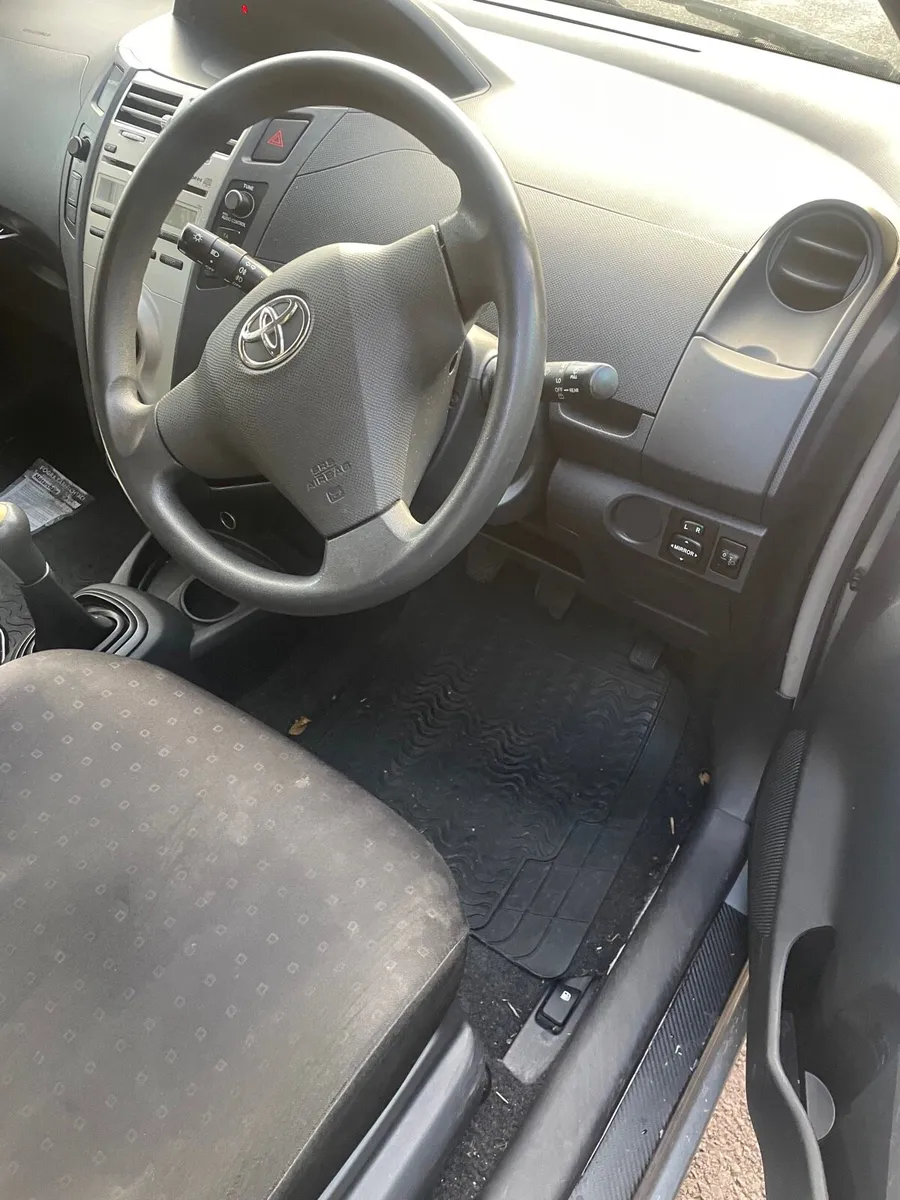 Car for sale - Image 2