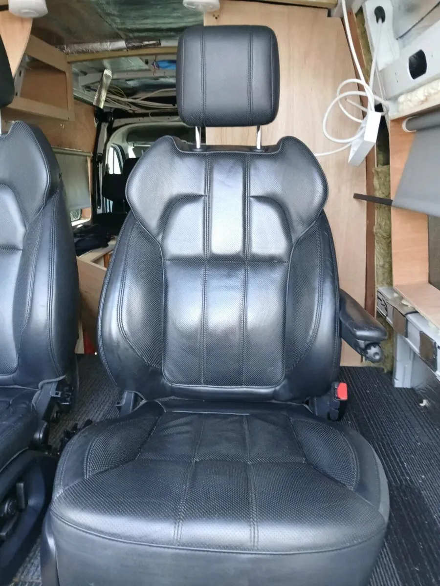 Leather seats off Range Rover Sports - Image 4