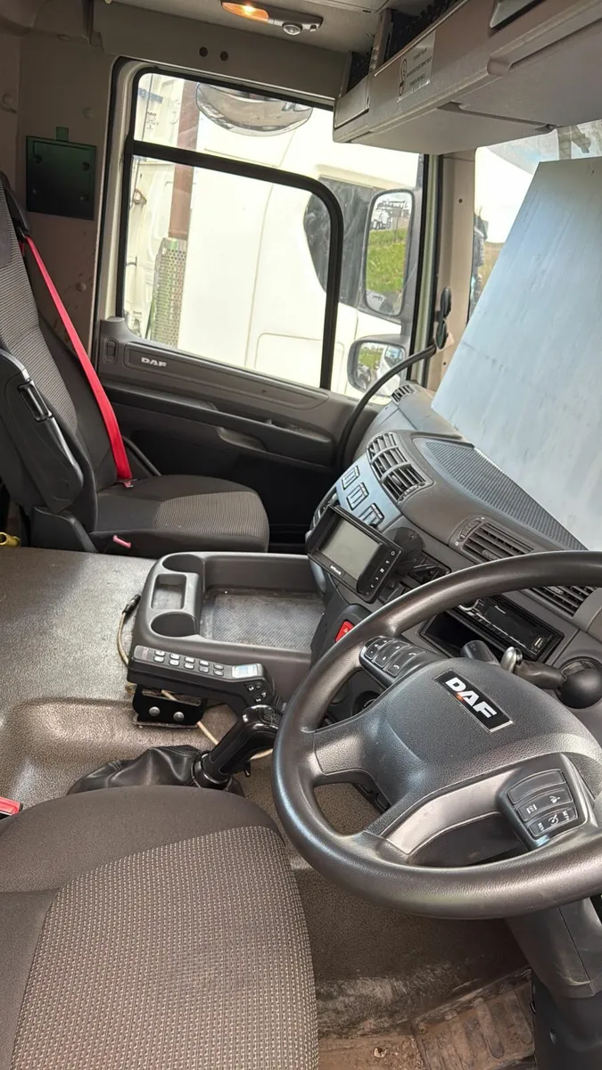 DAF CF HOOK LOADER - Image 2