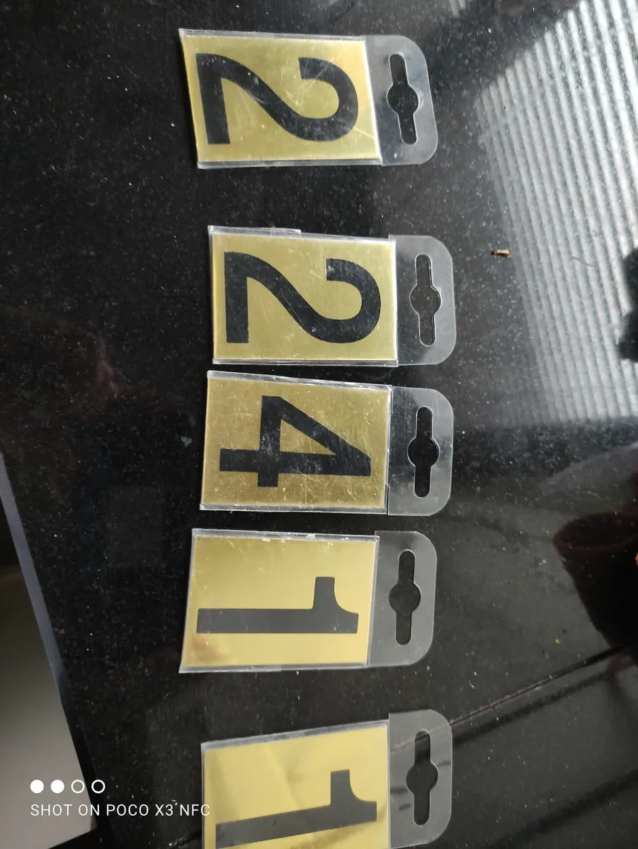 Gold numbers characters new - Image 1