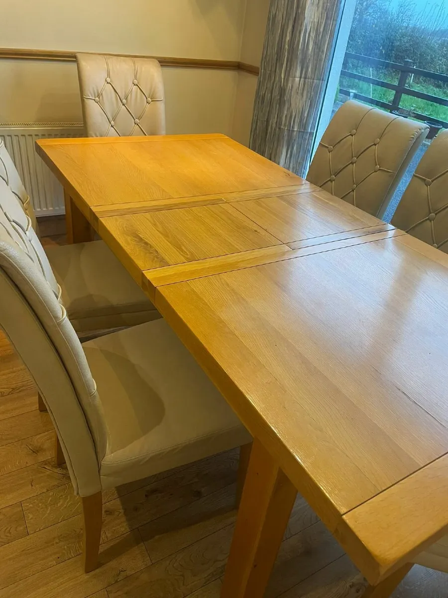 Kitchen table & chairs - Image 3