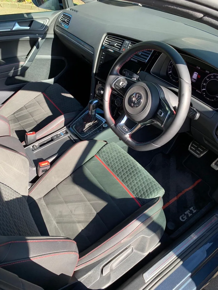 2017(172)Volkswagen Golf GTI 7.5 245BHP Performanc - Image 2