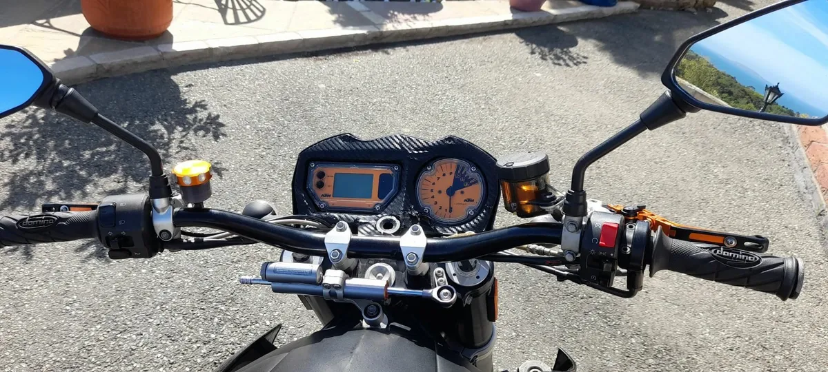 KTM 990 Super Duke - Image 3