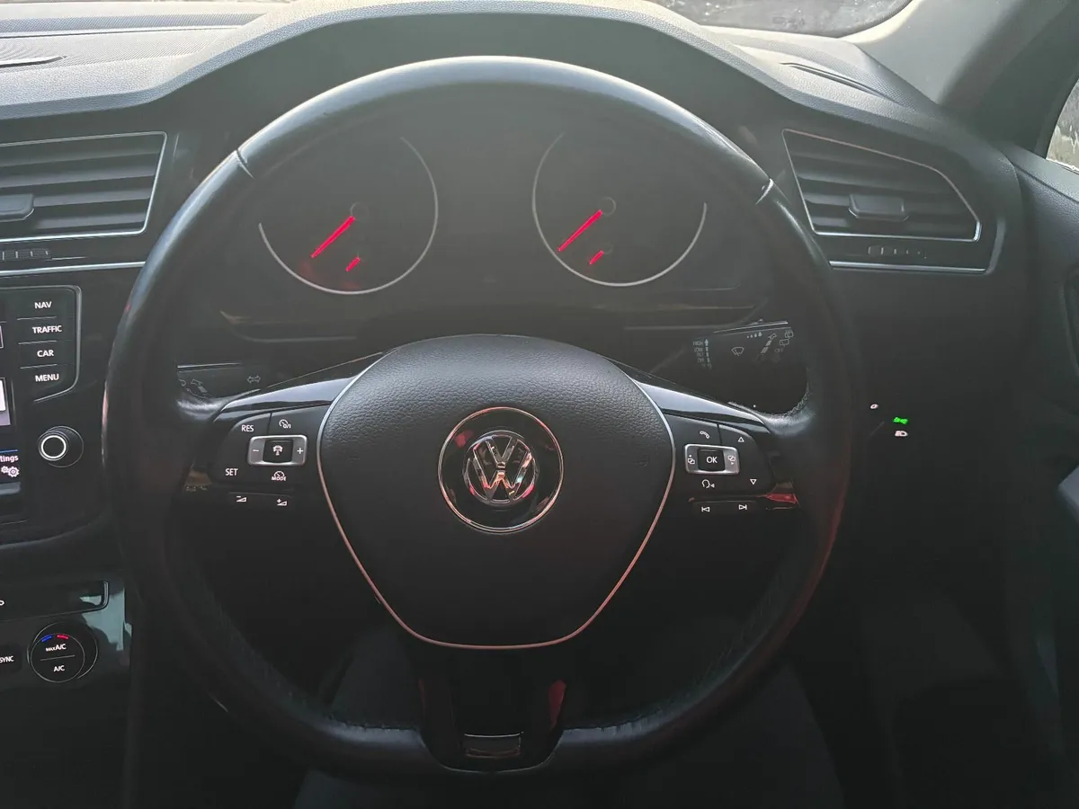 Volkswagen Tiguan 2017 - Image 4