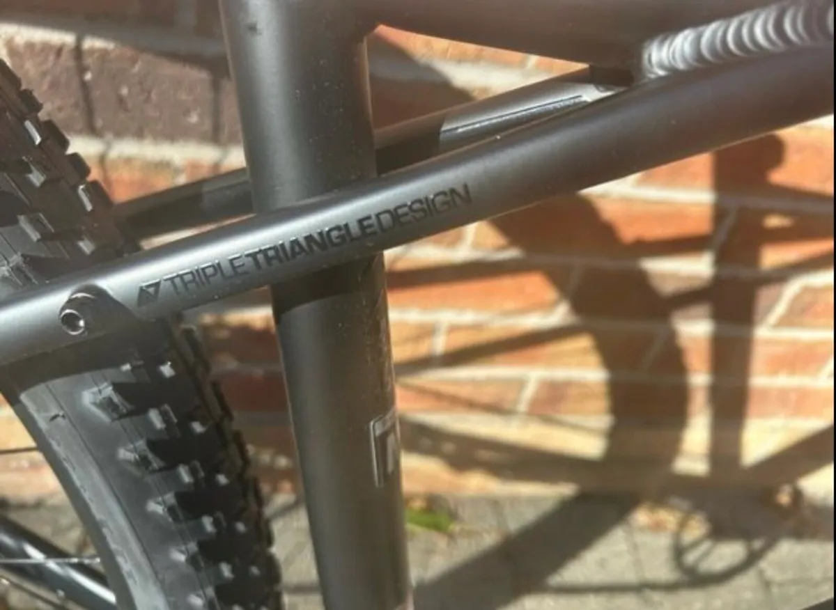 New GT Avalanche Expert 29 Mountain Bike - Image 4