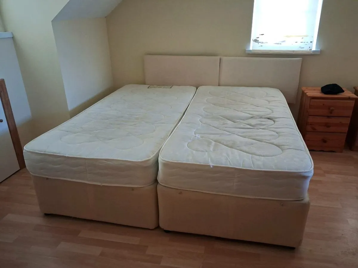 Single beds and mattress - Image 2