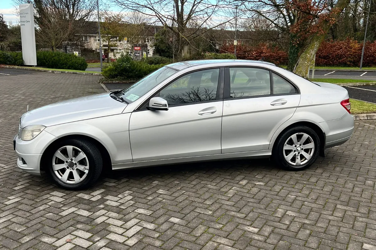 Mercedes-Benz C220 CDi 09 Automatic new nct 11/26 - Image 2