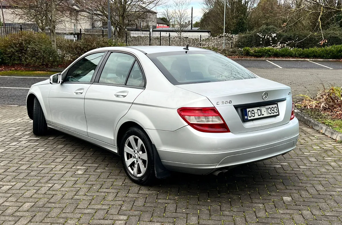 Mercedes-Benz C220 CDi 09 Automatic new nct 11/26 - Image 3