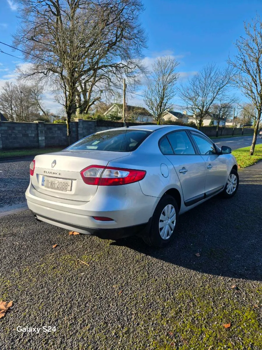 Renault  Fluence  Diesel  2011 - Image 1