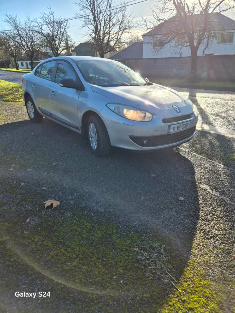 Renault  Fluence  Diesel  2011 - Image 3