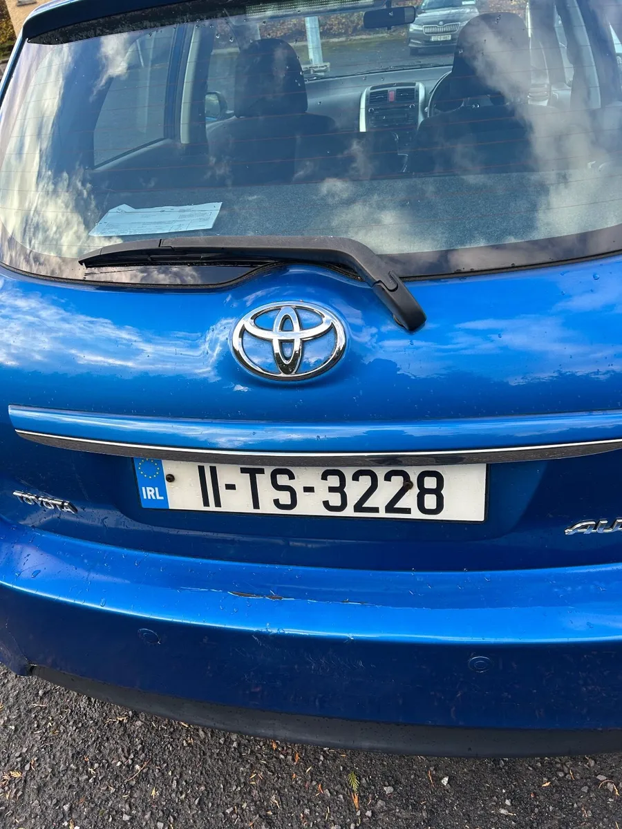 Toyota Auris 2011 - Image 4