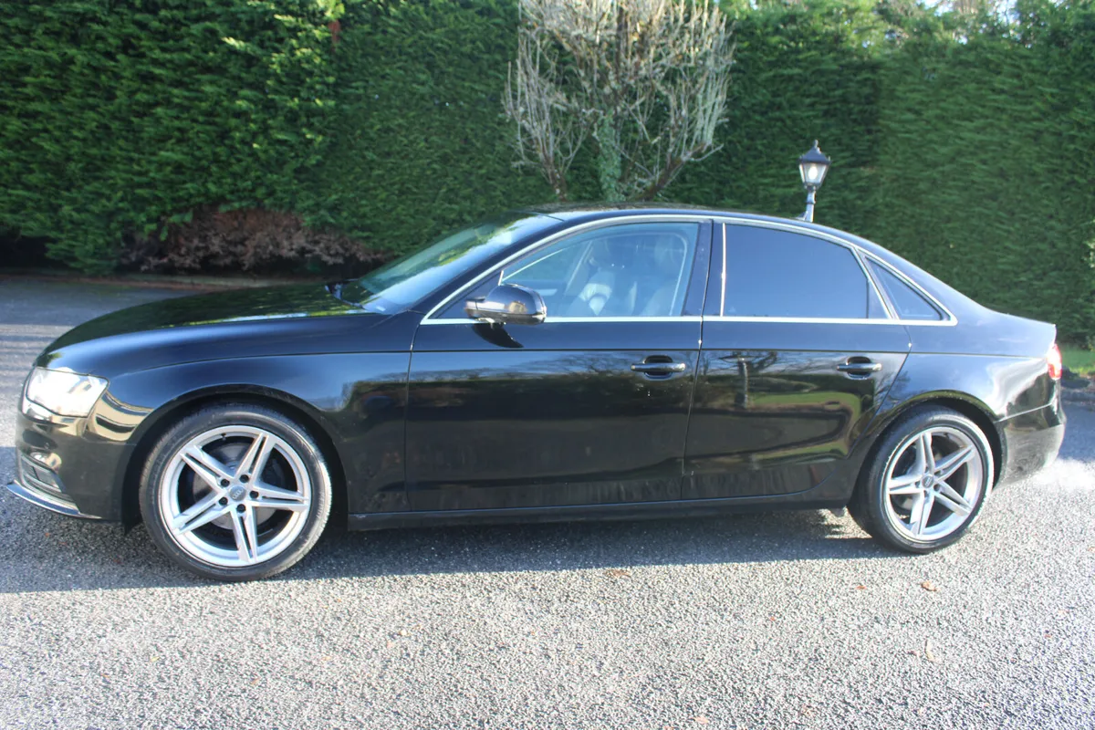 2013 AUDI A4 TECHNIK  2.0 TDI 136bhp. - Image 4