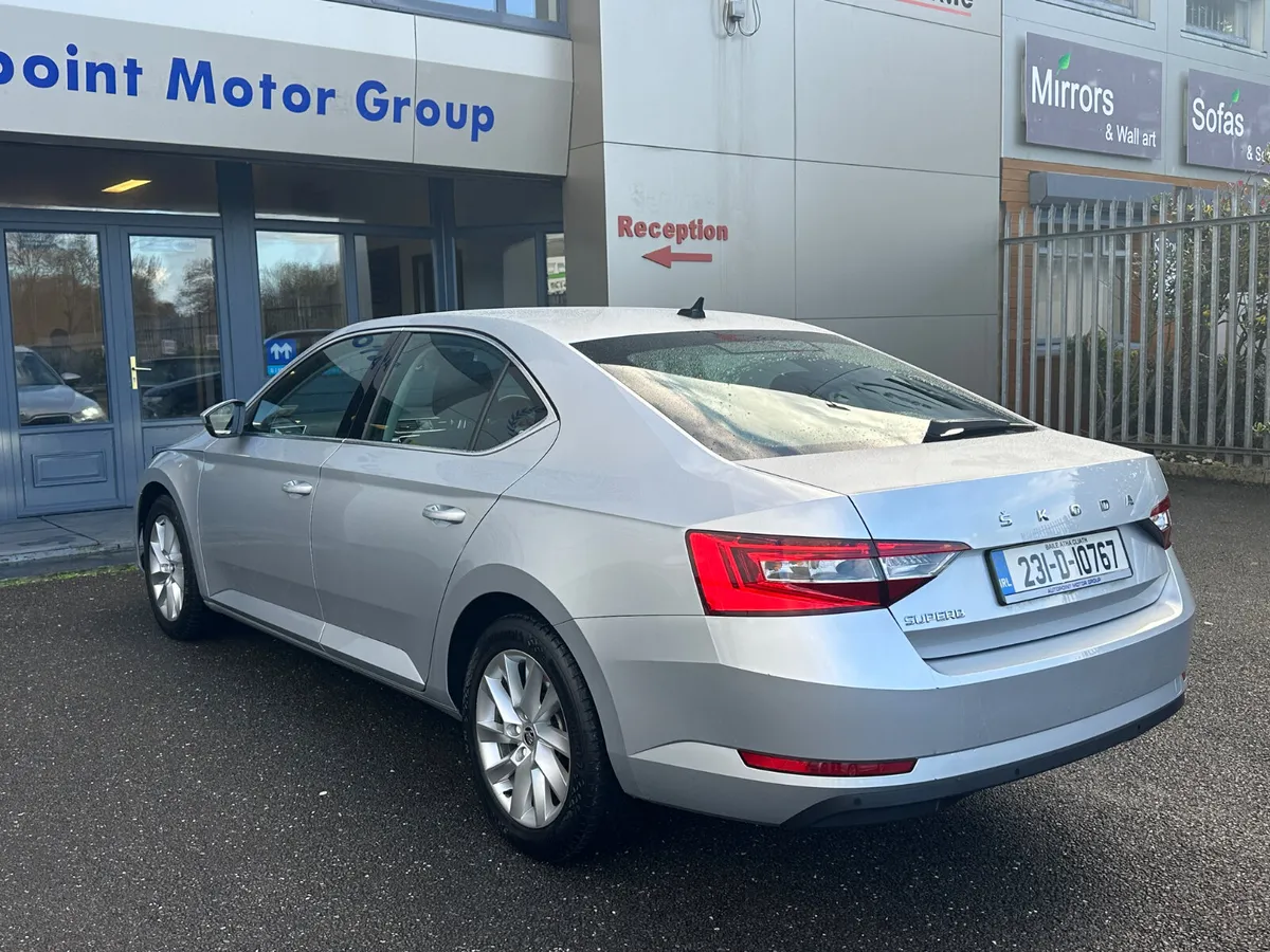 2.0 TDI AMBITION DSG (150BHP) - SAVE 2000eur - Image 2