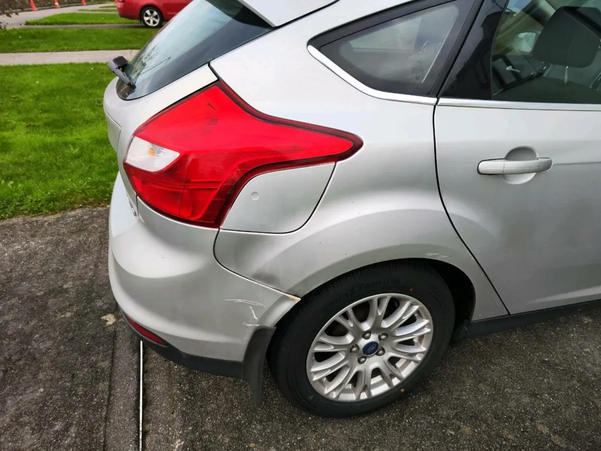 Ford Focus - Image 4
