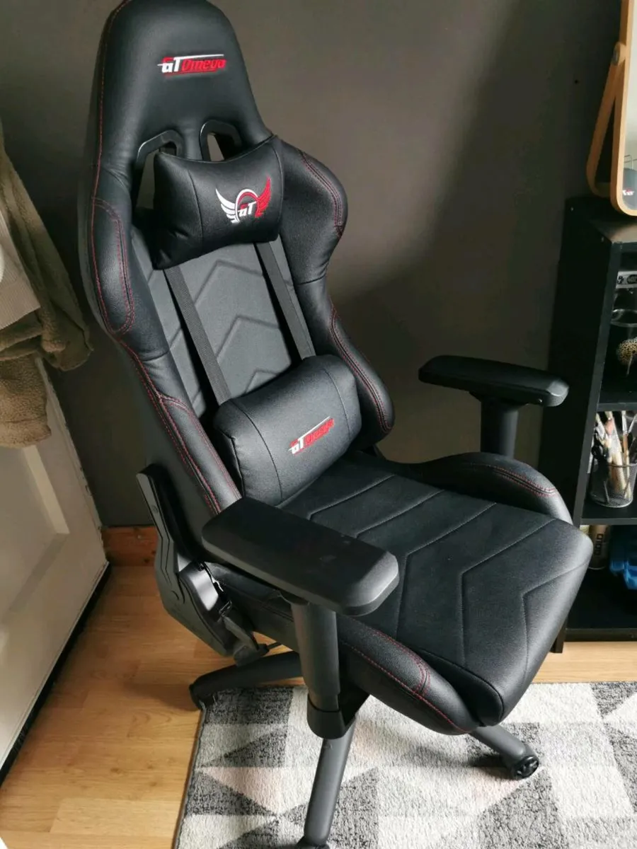GT Omega Gaming chair - Image 2