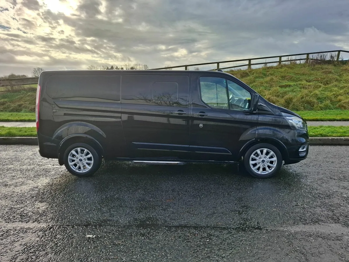 Ford Tourneo Custom 8 Seater - Image 2