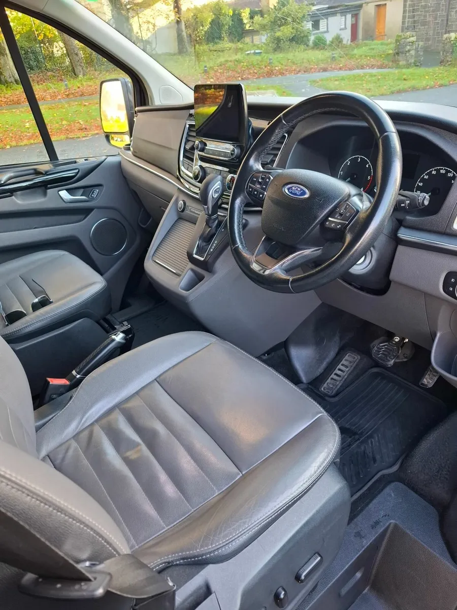 Ford Tourneo Custom 8 Seater - Image 4