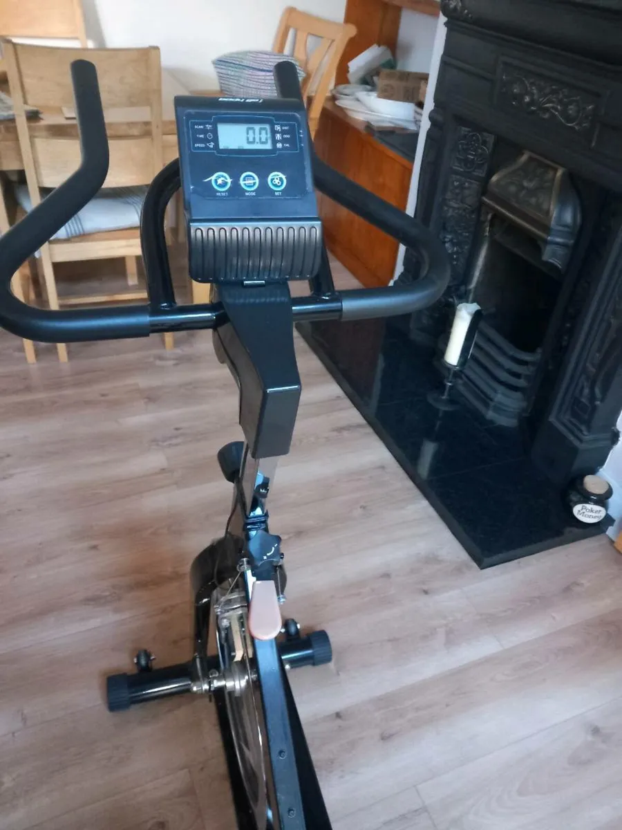 Exercise bike - Image 2