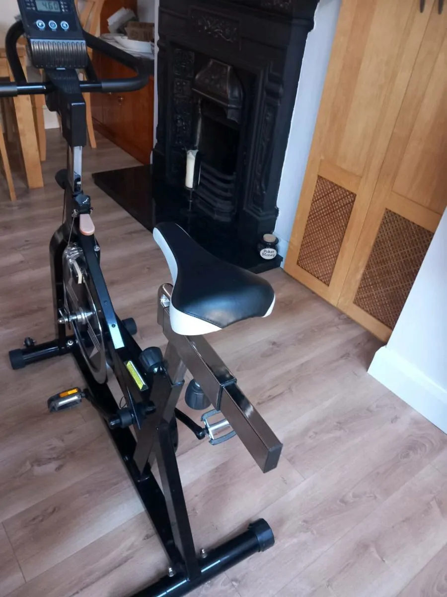 Exercise bike - Image 3