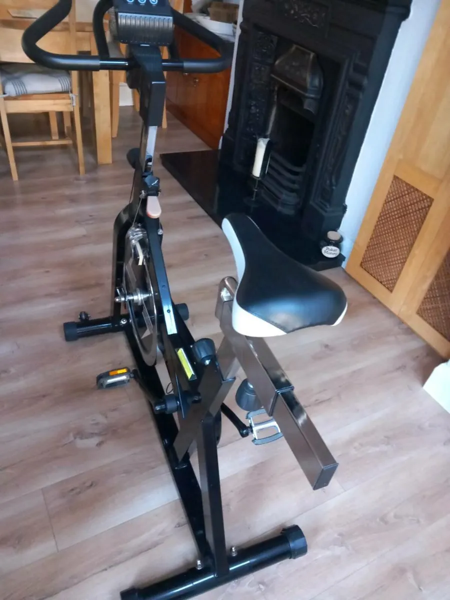 Exercise bike - Image 4